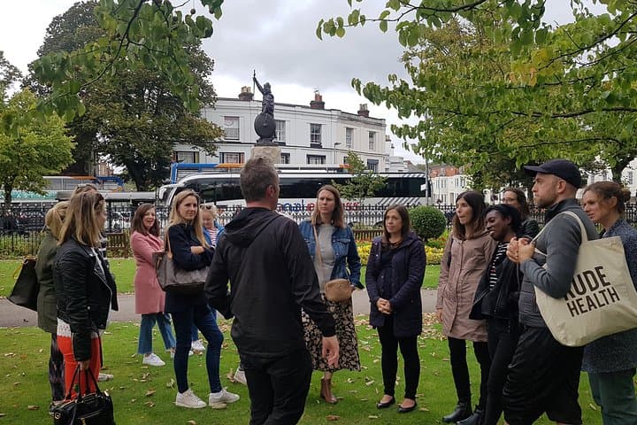 Winchester Literary Walk: Private 2-Hour Historical Tour