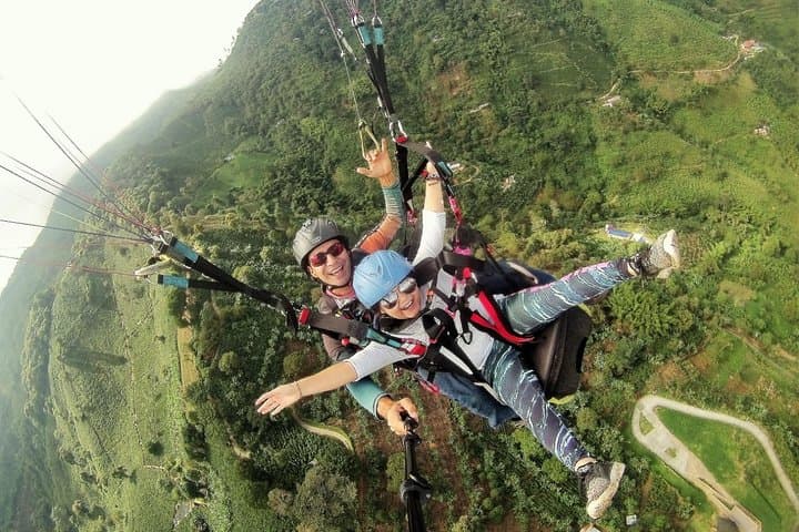 Paragliding Over Calarcá: 15-Minute Flight Above Colombia’s Coffee Hills photo 5