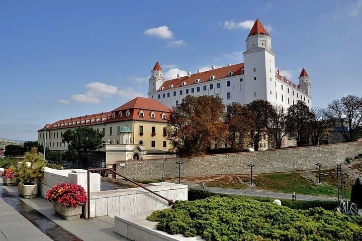 3-Day Private Prague & Bratislava Tour From Budapest: Castles, Bridges & Old Towns photo 2