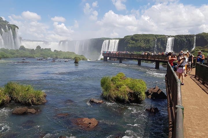 Iguazu Falls Brazil Day Tour & Parque das Aves: Cataratas Trail Panorama photo 3