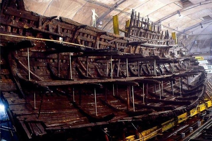 Full-Day Private Tour of Portsmouth Historic Dockyard & Spinnaker Tower photo 4