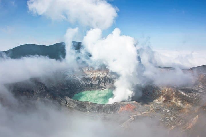 Poás Volcano and Sarchí Oxcarts Private Day Tour from San José photo 2