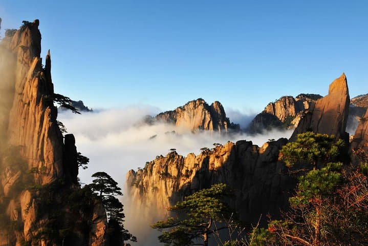 4-Day Private Huangshan Tour from Shanghai — Yellow Mountain Cable Car, Peaks & Sunrise photo 3