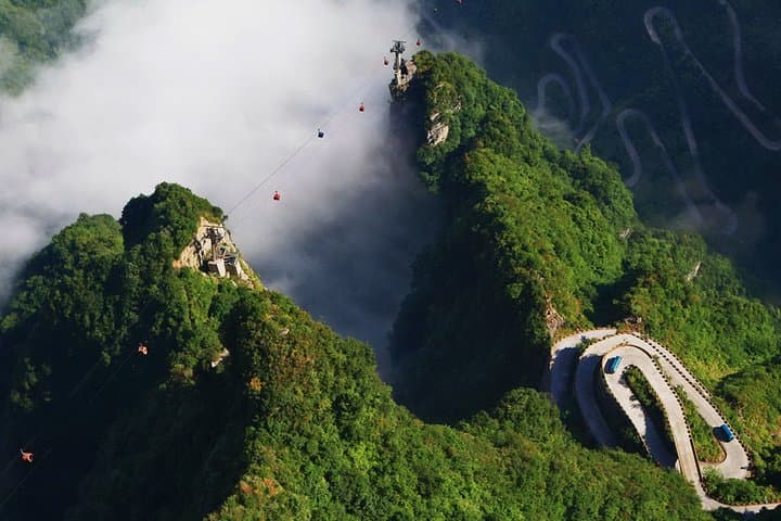 Tianmen Mountain Cable Car, Glass Walk and Fox Fairy Night Show — Full-Day Private Tour photo 3