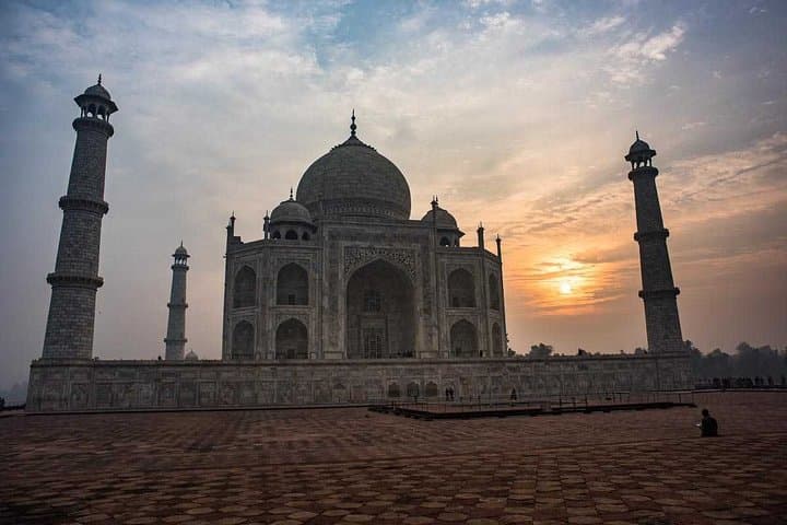 Taj Mahal Sunrise to Sunset: Agra Fort & Baby Taj Day Tour from Delhi