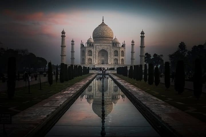 2-Day Delhi & Taj Mahal Sunrise Tour: Delhi Highlights and Overnight in Agra photo 2