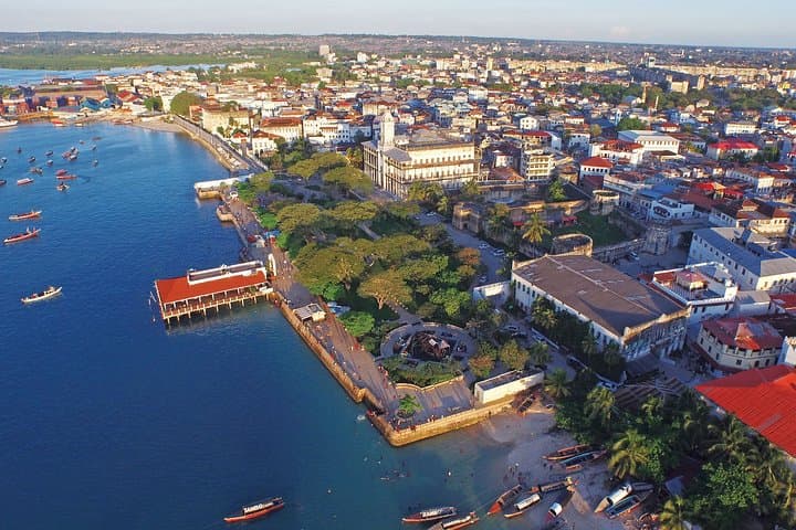 Full-Day Stone Town, Kuza Cave & Salaam Cave Turtle Swim with The Rock Restaurant photo 2