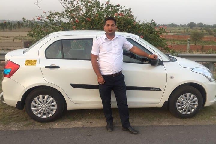 Private Taj Mahal Day Trip from Delhi by Luxury Car — Full-Day Agra Tour photo 4