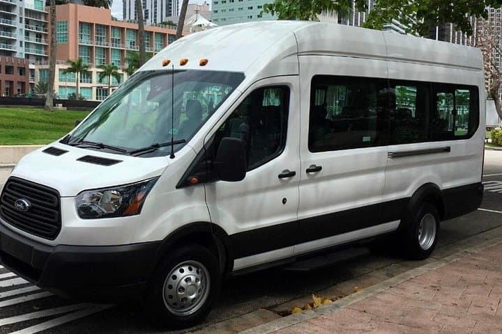 Fort Lauderdale Airport Transfer to Miami: Reliable Private Car Service photo 1