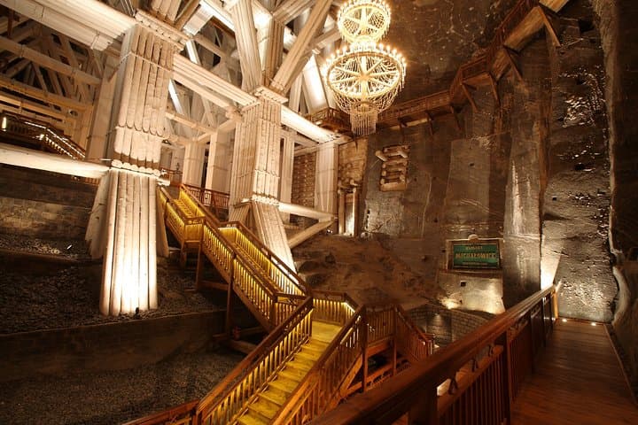 7-Day Private Krakow & Szczawnica Tour — Wieliczka, Auschwitz, Dunajec Rafting photo 5