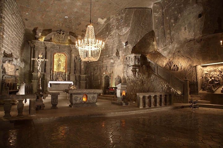 7-Day Private Krakow & Szczawnica Tour — Wieliczka, Auschwitz, Dunajec Rafting photo 4