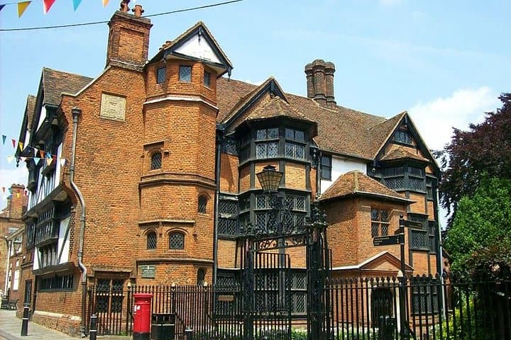 Charles Dickens Full-Day Private Tour in Rochester - Blue Badge Guide & Historic Highlights