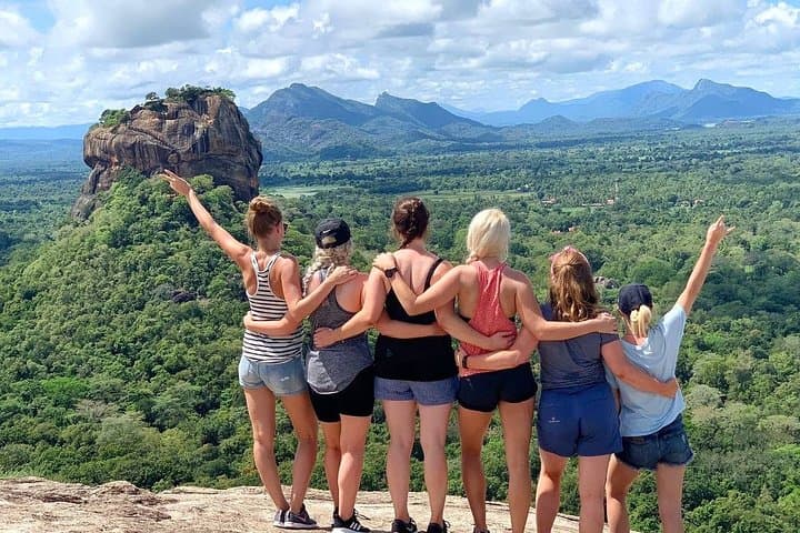 4-Day Cultural Triangle Tour: Kandy, Sigiriya & Nuwara Eliya — Temple, Rock & Tea Country photo 3