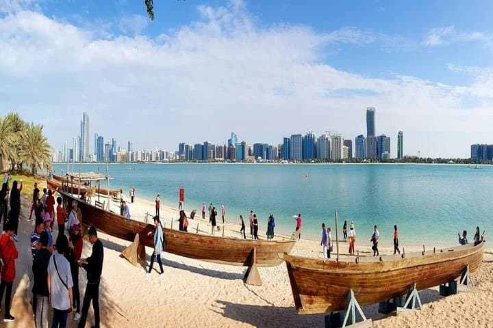Full-Day Private Guided Tour to Abu Dhabi: Sheikh Zayed, Corniche & Heritage Village photo 4