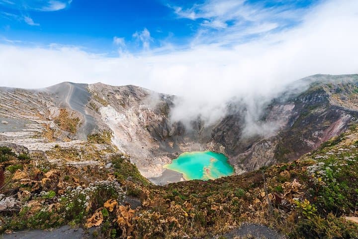 Cartago Highlights: Irazu Volcano & Hacienda Orosi Hot Springs Private Tour from San José