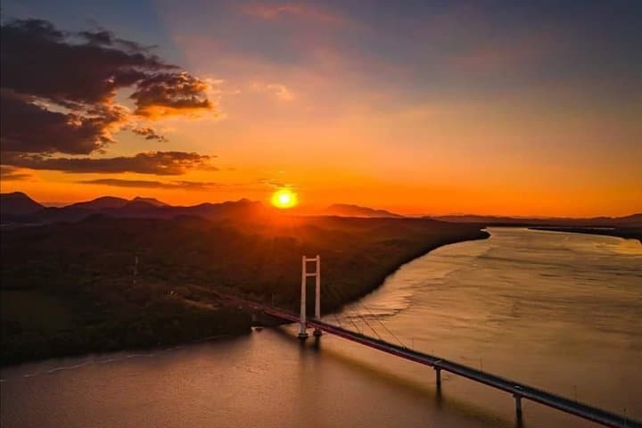 Explore North Costa Rica: 8-Day Family Adventure from Volcanoes to Beaches