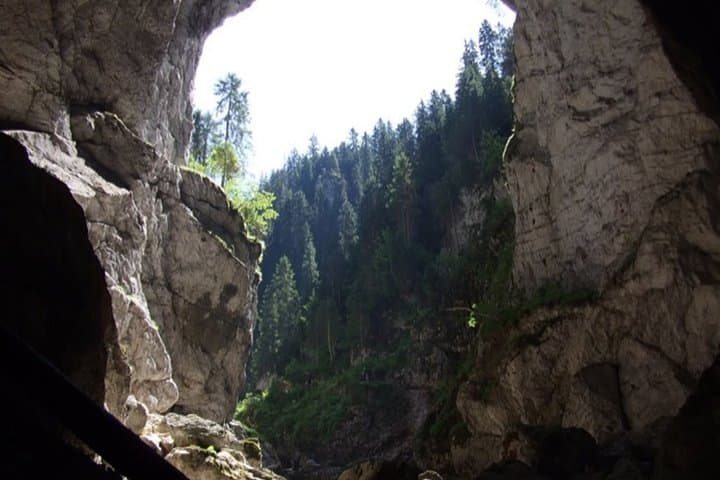 Explore Ponor Fortress: Romania's Largest Karst Cave Day Tour from Oradea photo 4
