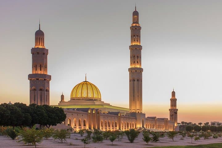7-Day Private Cultural Tour of Oman: Forts, Wadis, and Desert Nights photo 4