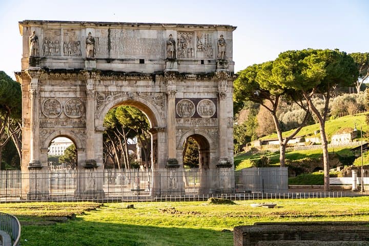 Family-Friendly Kids Tour of the Colosseum and Roman Forum — Interactive Ancient Rome for Children photo 6