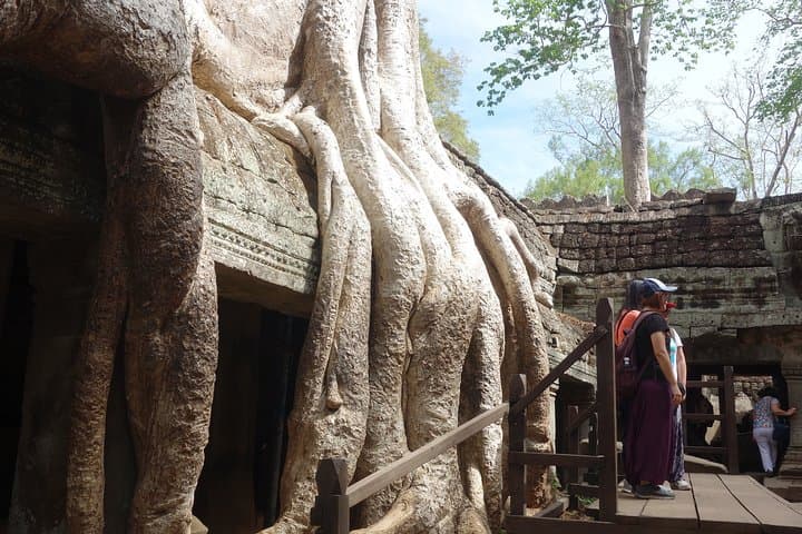 Full-Day Angkor Major Temples Private Tour — Angkor Wat, Bayon & Ta Prohm photo 4