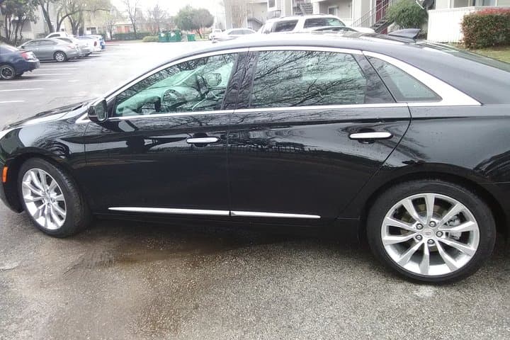 San Antonio Black Car & SUV Private Transfer — Premium Chauffeur Service