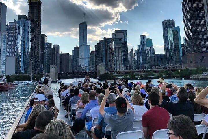 Chicago River 90-Minute Architecture Cruise: Iconic Skyscrapers & River Branches photo 5