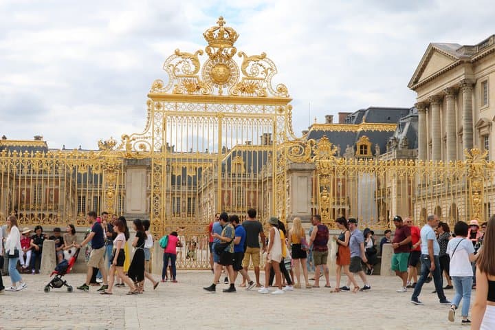 Skip-the-Line Versailles Private Half-Day Guided Tour from Paris photo 2