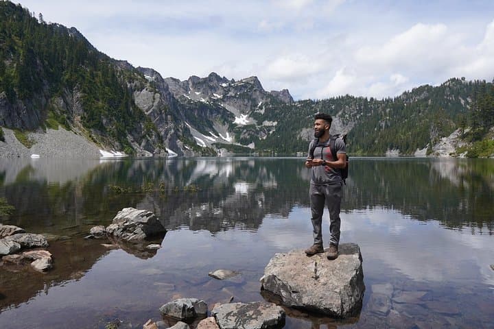 Guided Washington Day Hikes from Seattle — Mountains, Waterfalls & Lakes photo 5