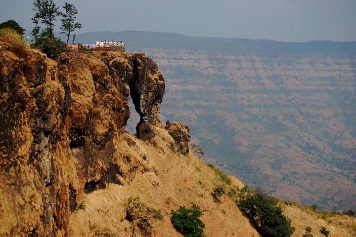 Mahabaleshwar Overnight from Pune — Pratapgad, Venna Lake & Lingmala Falls photo 3