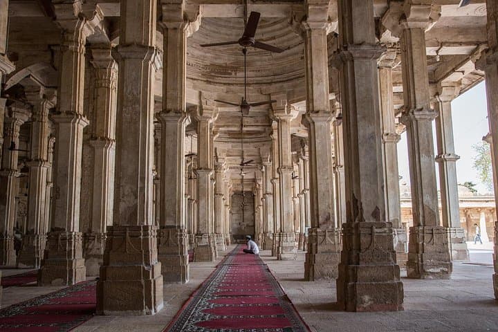 Gujarat Discovery Tour: 15-Day Historical, Cultural & Wildlife Journey photo 2