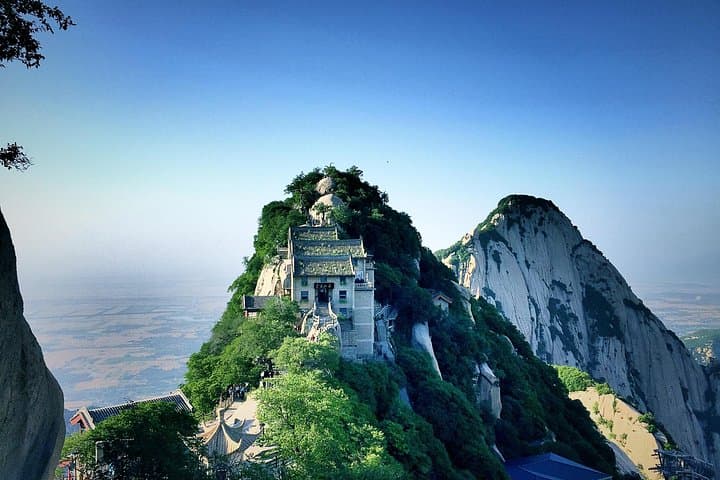 Huashan Mountain One-Day Private Tour from Xi'an: Cable Car, Peaks & Plank Walk