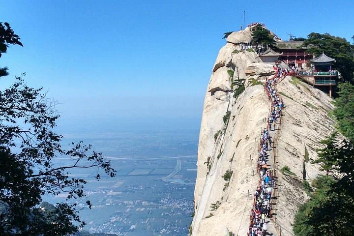Huashan Mountain One-Day Private Tour from Xi'an: Cable Car, Peaks & Plank Walk photo 2