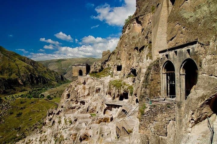 Virtual Tour of Georgia: Tbilisi, Canyons, Churches & Castles photo 2