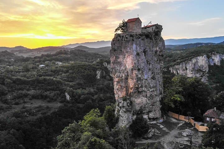 Virtual Tour of Georgia: Tbilisi, Canyons, Churches & Castles photo 4