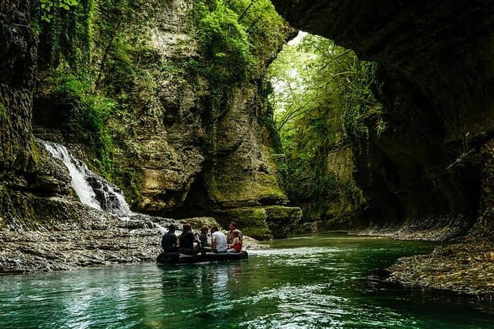Virtual Tour of Georgia: Tbilisi, Canyons, Churches & Castles photo 5
