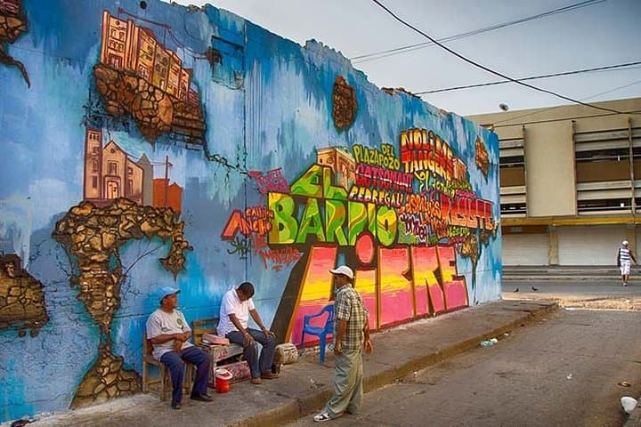Getsemaní Graffiti Walking Tour in Cartagena: Street Art, Local Snacks & History photo 3