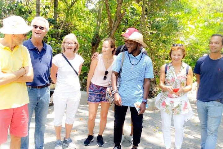 Explore Maputo: 3-Hour Downtown Walking Tour of Markets, Architecture & History photo 5