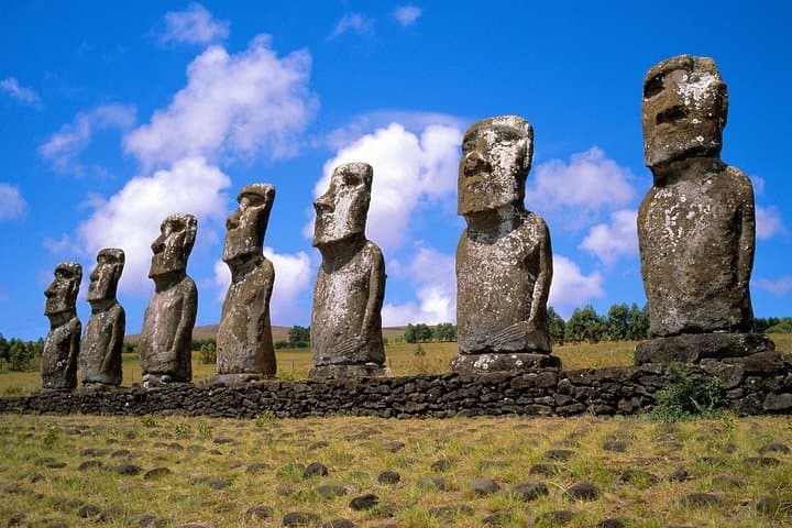 4-Day Easter Island Adventure: Moai, Craters & Rapa Nui Culture