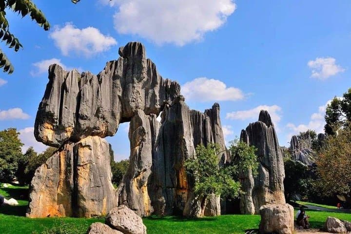 Kunming's Stone Forest, Dianchi Lake & West Hill: Private Day Tour Guide photo 5