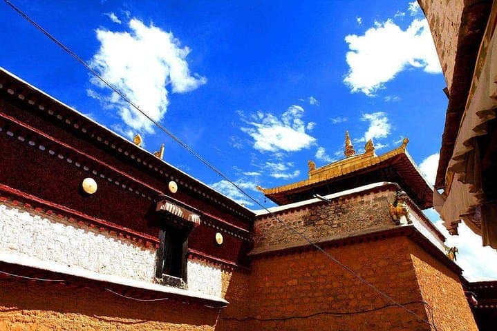 Chengdu to Everest Base Camp: 10-Day Private Lhasa & Rongbuk Expedition photo 4