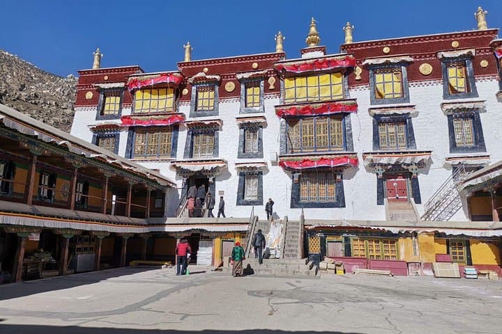 Chengdu to Lhasa: 6-Day Private Cultural and Wildlife Tour photo 4