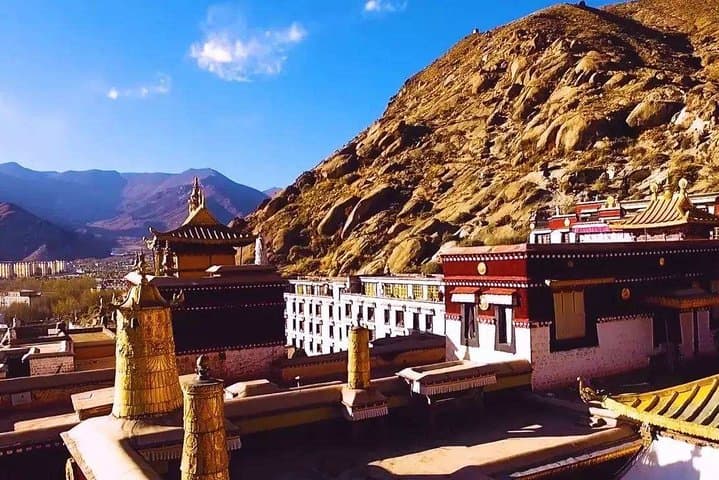 Chengdu to Everest Base Camp: 10-Day Private Lhasa & Rongbuk Expedition photo 5