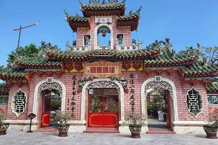 Evening in Hoi An: Walking the Old Town and Sunset Cruise on the Thu Bon River photo 4