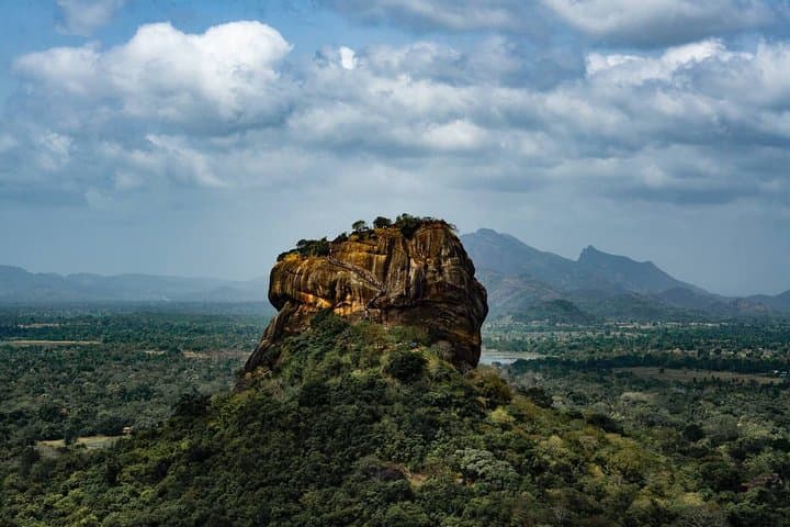 Sigiriya and Dambulla Day Trip from Kalutara: Climb Lion Rock & Explore Cave Temples