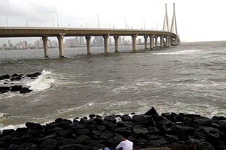 Unveiling Mumbai: A Bollywood Studio and City Exploration