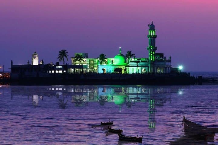 Experience Mumbai's Vibrant Nightlife: A Private Vehicle Tour photo 5