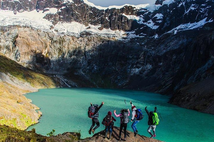 Trek El Altar Volcano & Laguna Amarilla: 2-Day Camping Trek from Guayaquil