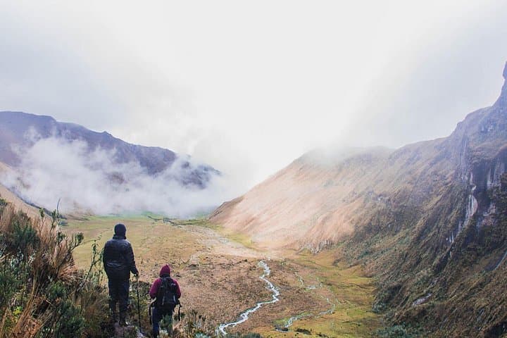Trek El Altar Volcano & Laguna Amarilla: 2-Day Camping Trek from Guayaquil photo 3