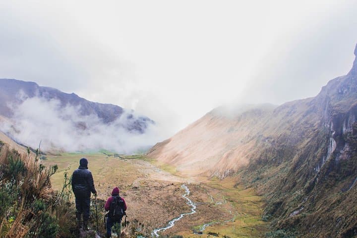 2-Day Trek to Altar Volcano & Laguna Amarilla from Quito photo 2