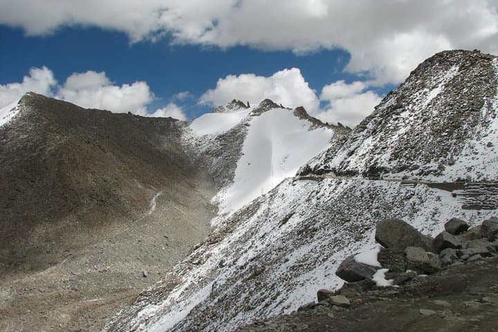 Khardung La Day Trip from Leh — Drive to 5,602 m (18,380 ft) photo 4
